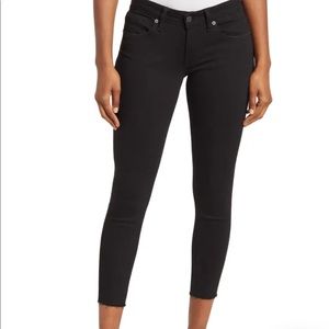 Low Rise Lolita Skinny Jeans
LUCKY BRAND